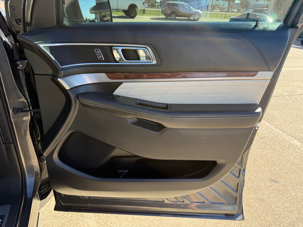 2018 Ford Explorer Image 27