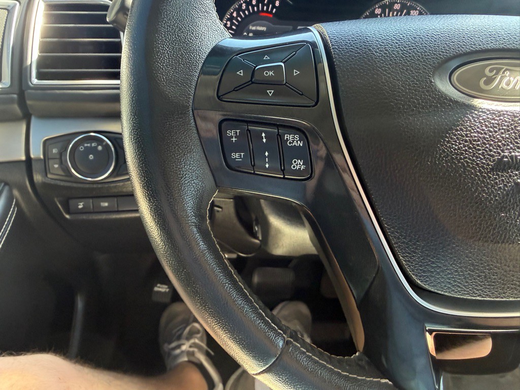 2018 Ford Explorer Image 32