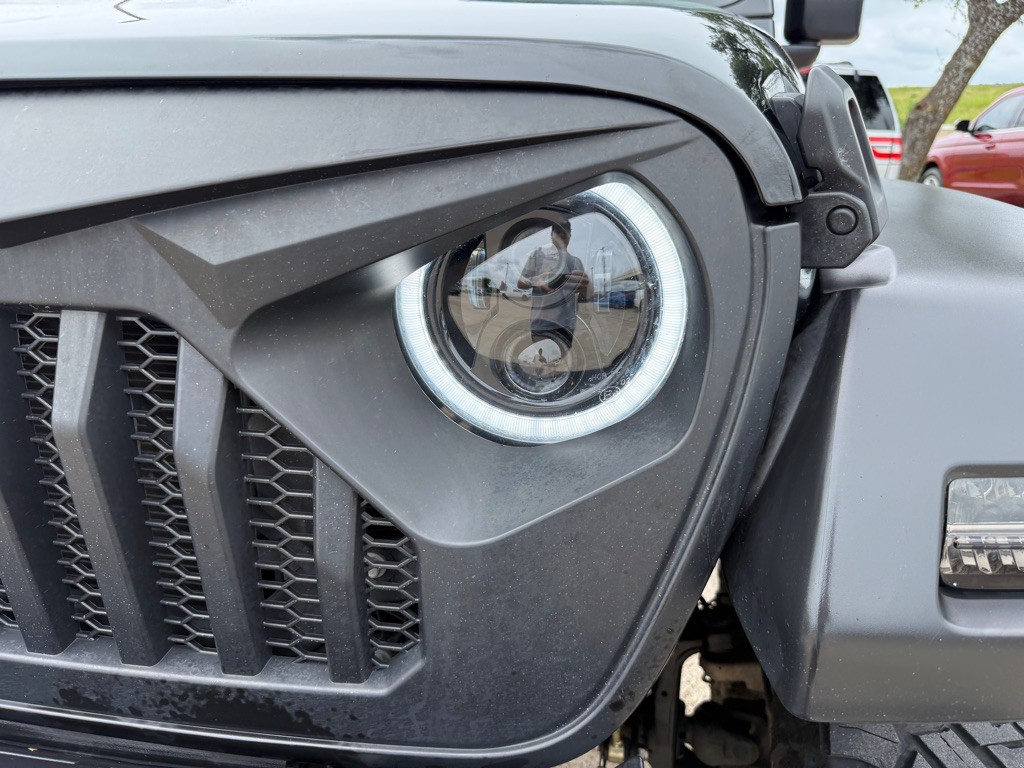 2022 Jeep Wrangler Image 10
