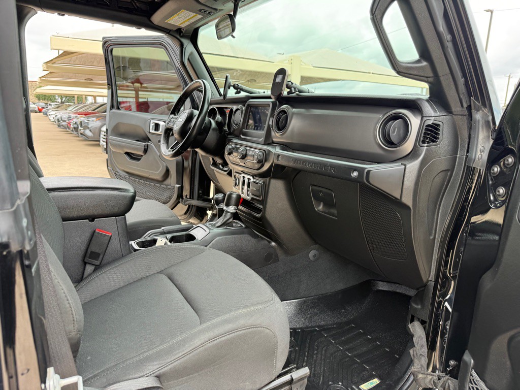 2022 Jeep Wrangler Image 19