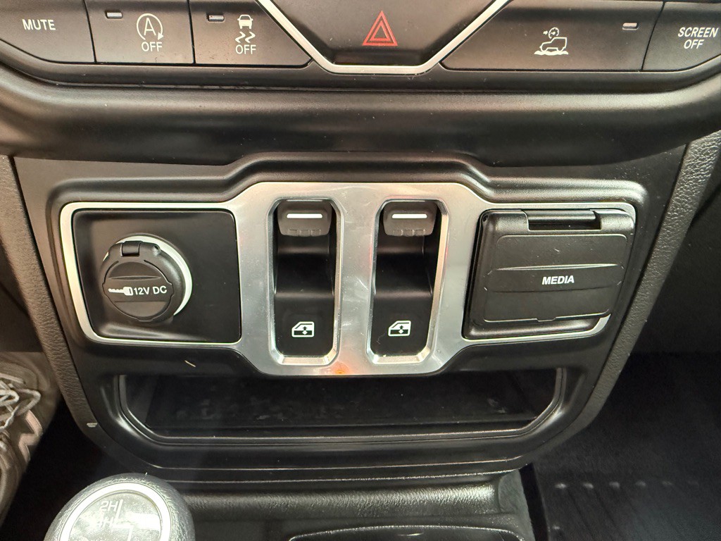 2022 Jeep Wrangler Image 30