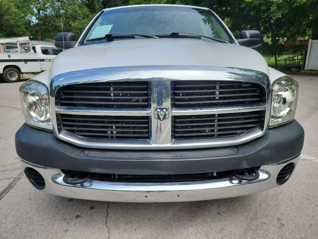 2008 Dodge Ram 2500 Image 2