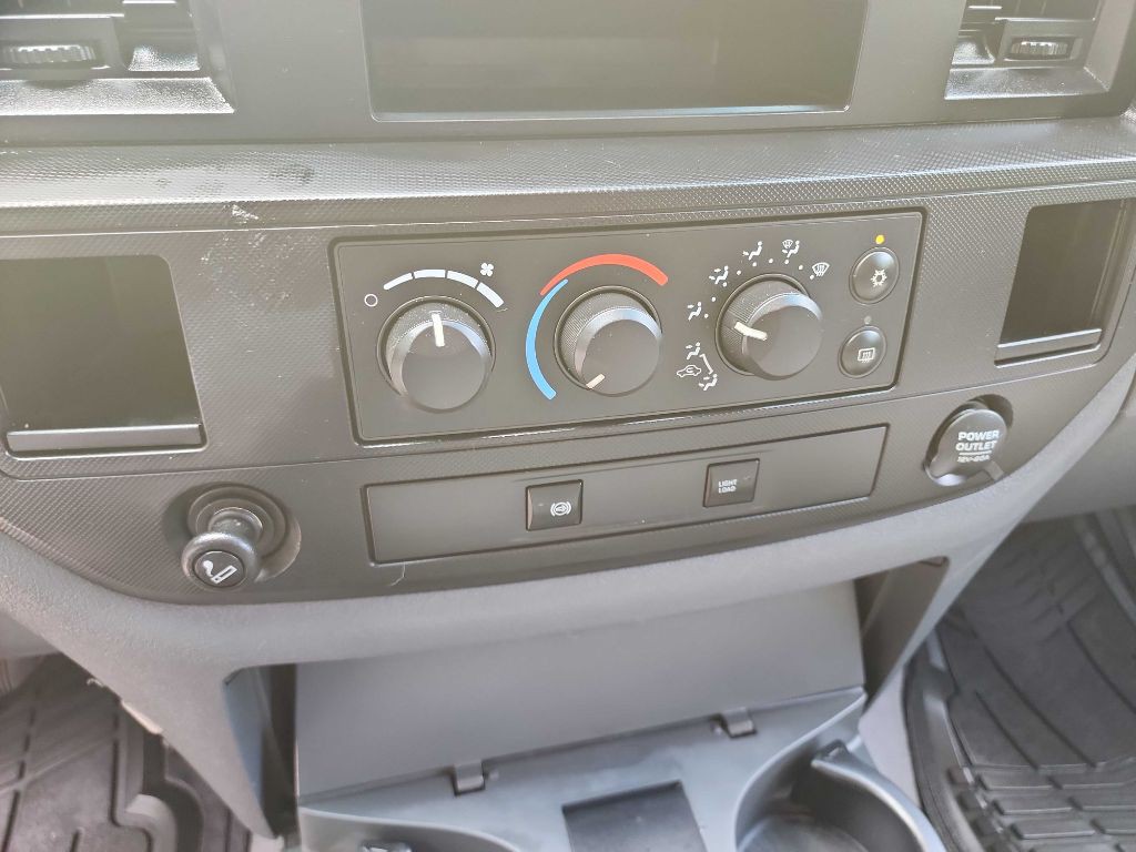 2008 Dodge Ram 2500 Image 21