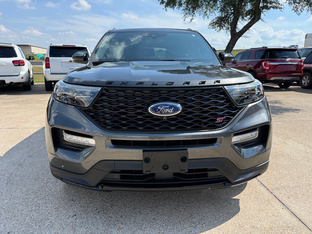 2020 Ford Explorer Image 2