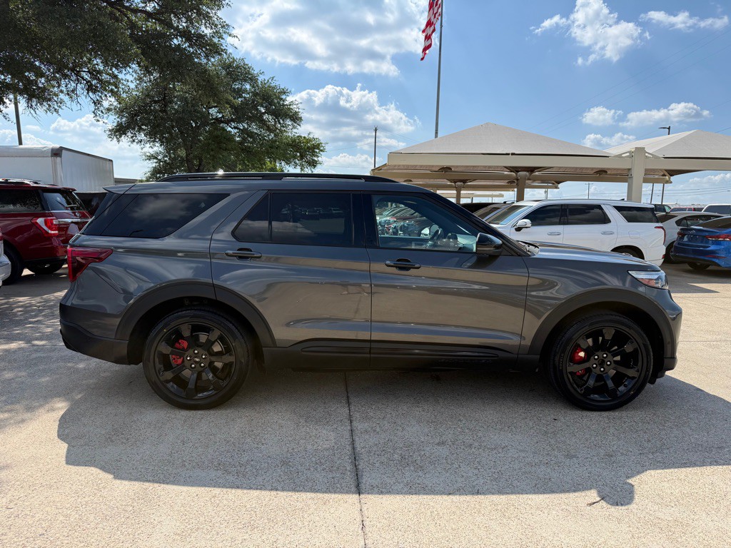 2020 Ford Explorer Image 8