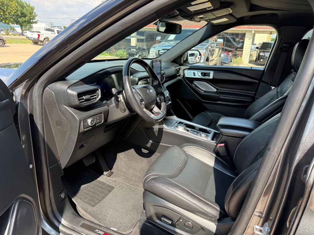 2020 Ford Explorer Image 13