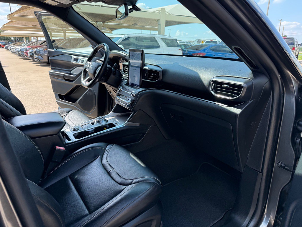 2020 Ford Explorer Image 16