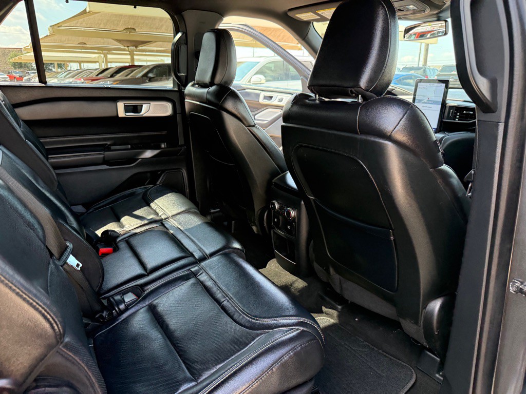 2020 Ford Explorer Image 17