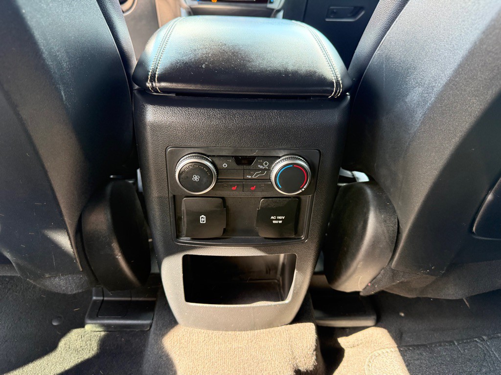 2020 Ford Explorer Image 23