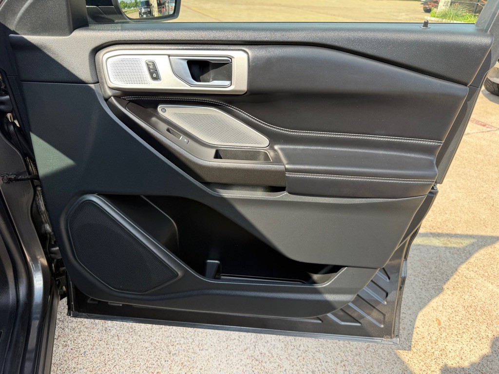 2020 Ford Explorer Image 27