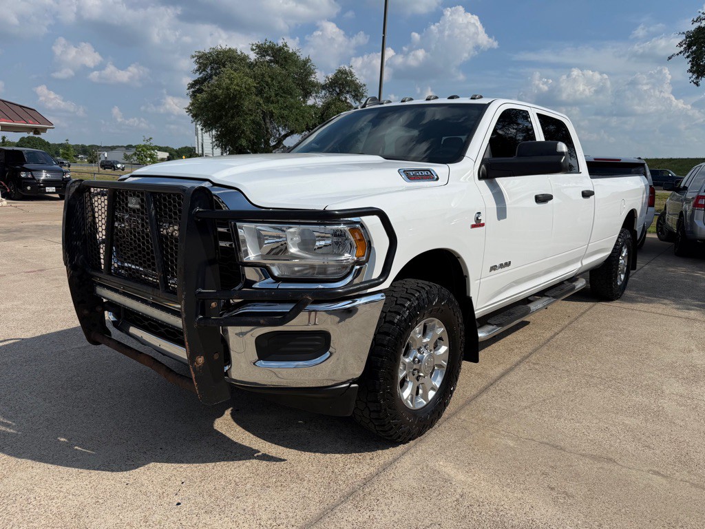2022 RAM 3500 Image 3