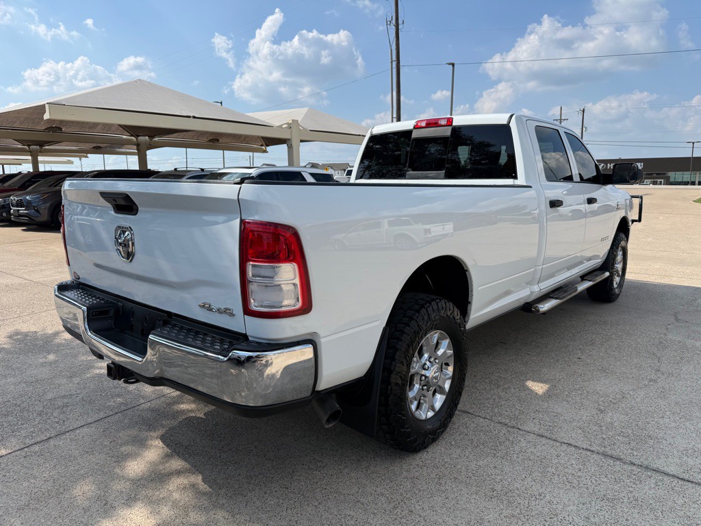 2022 RAM 3500 Image 7