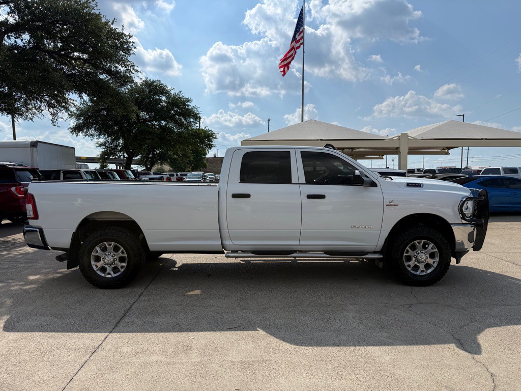2022 RAM 3500 Image 8