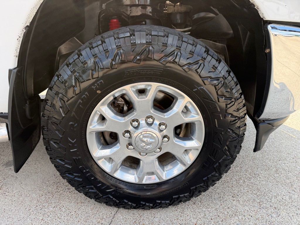 2022 RAM 3500 Image 16