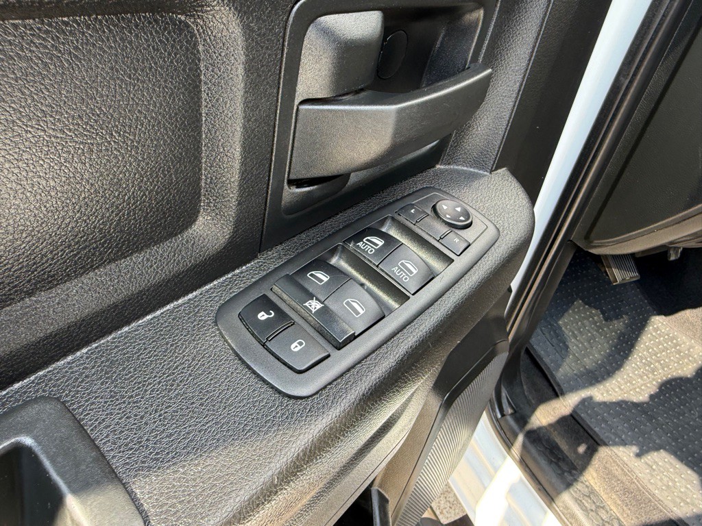 2022 RAM 3500 Image 23