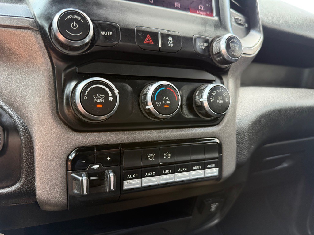 2022 RAM 3500 Image 34