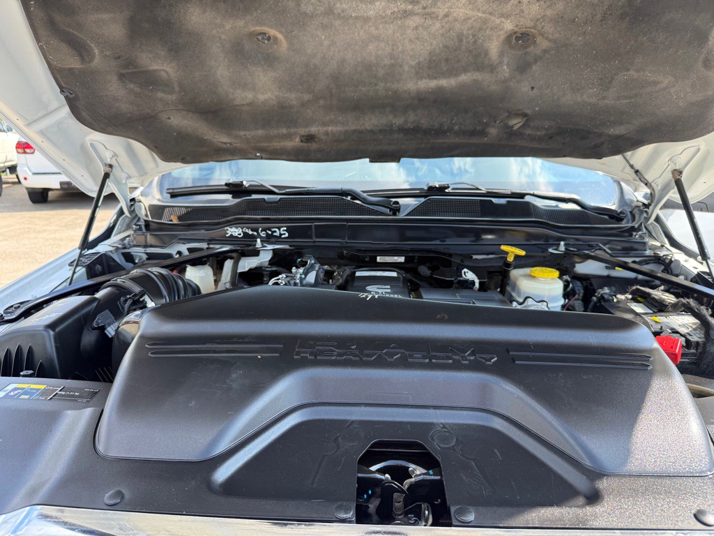 2022 RAM 3500 Image 37