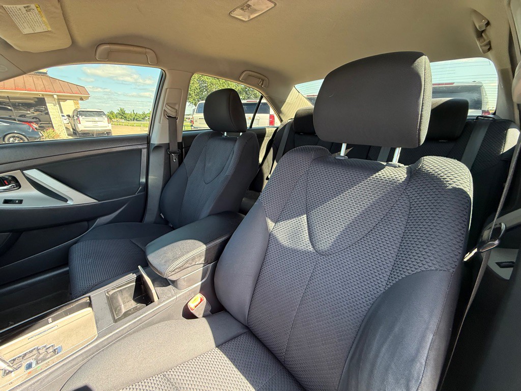 2011 Toyota Camry Image 17