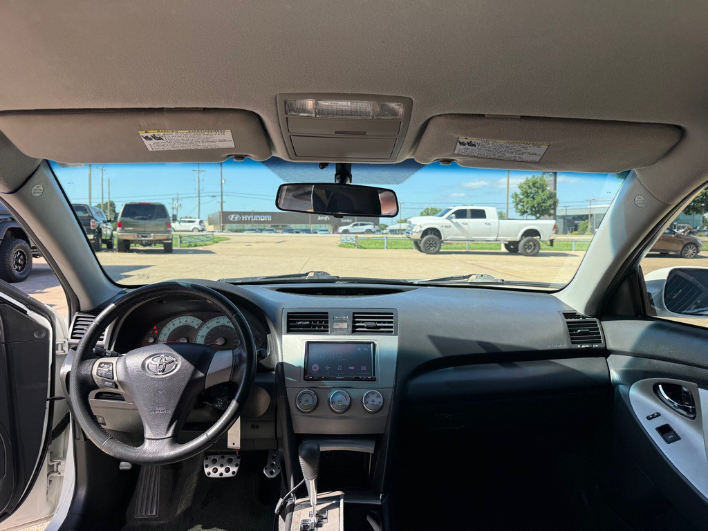 2011 Toyota Camry Image 19