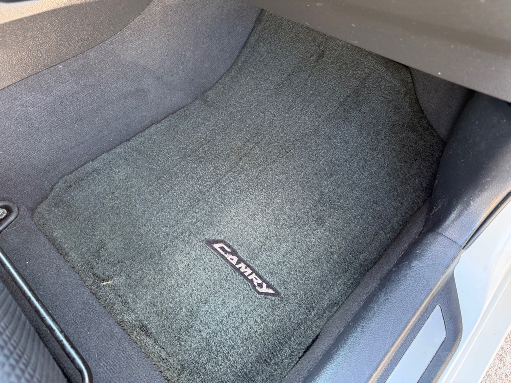2011 Toyota Camry Image 20
