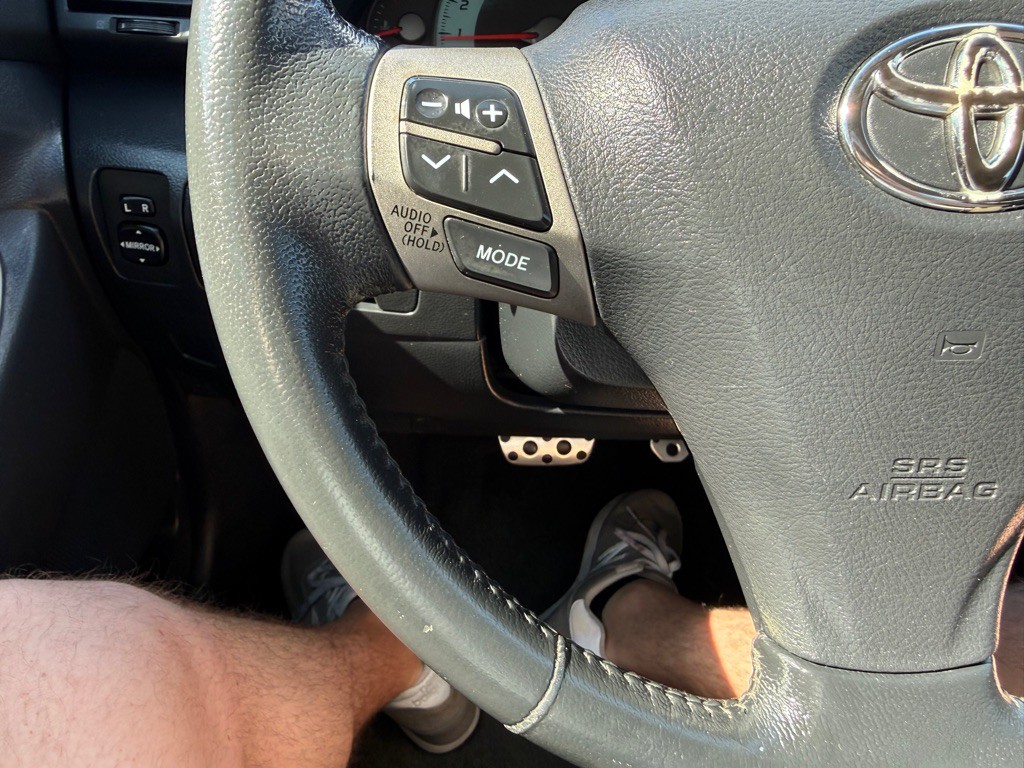 2011 Toyota Camry Image 24