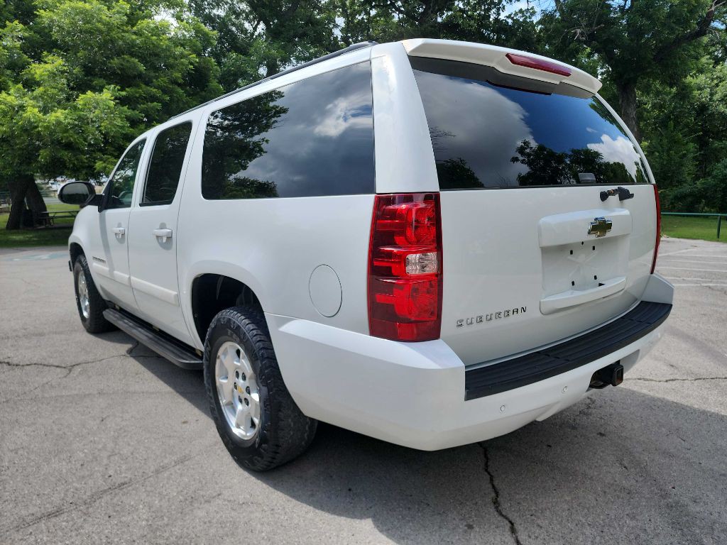 2008 Chevrolet Suburban Image 5