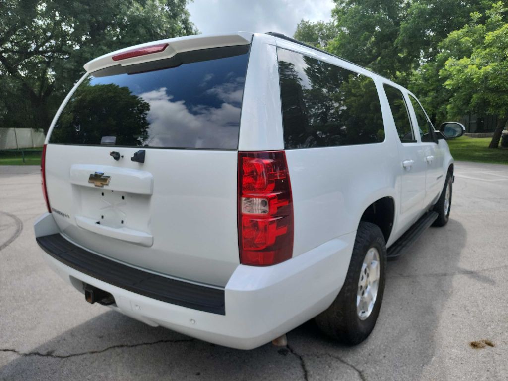 2008 Chevrolet Suburban Image 6