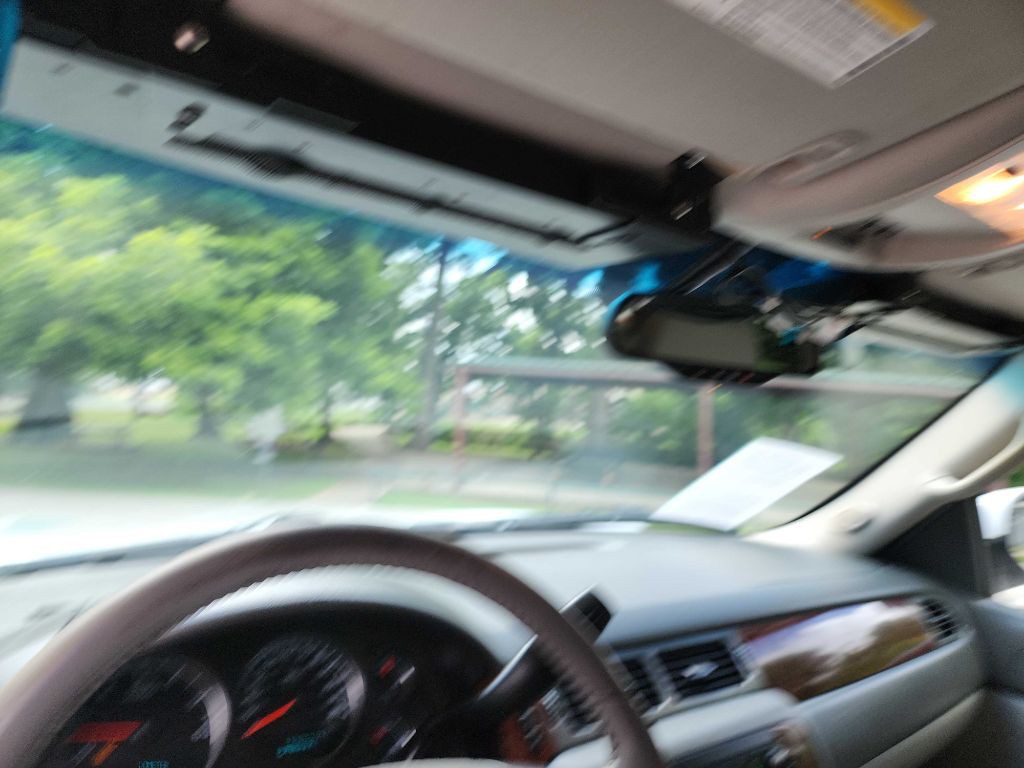 2008 Chevrolet Suburban Image 16
