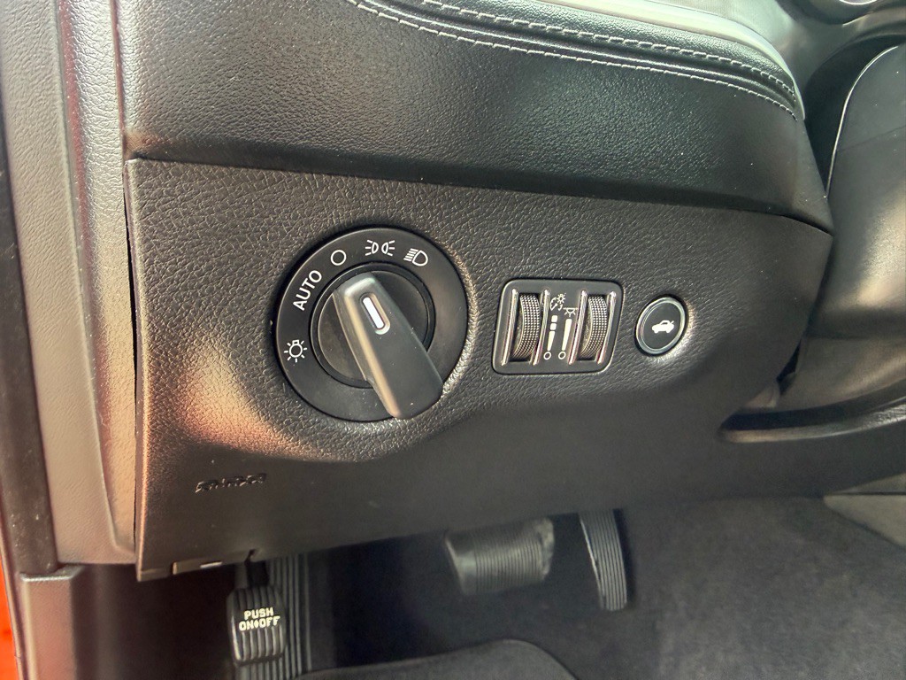 2019 Dodge Charger Image 19