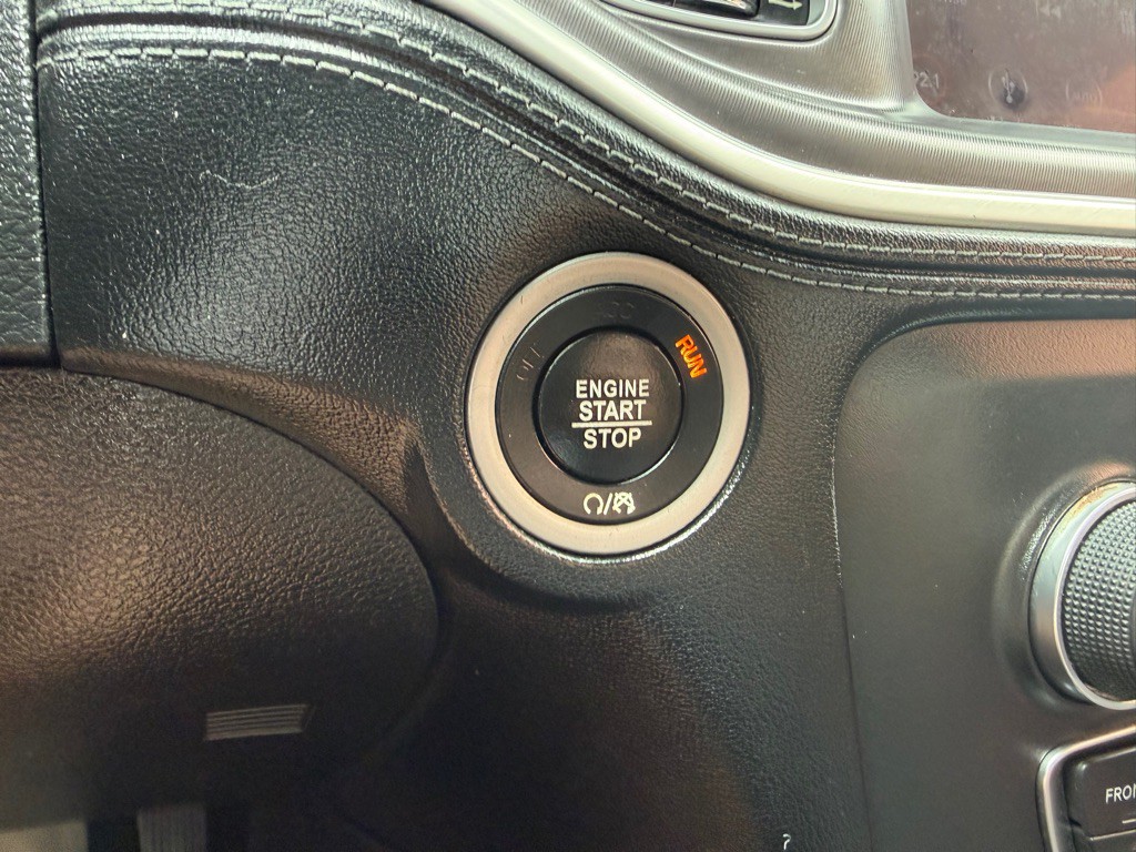 2019 Dodge Charger Image 28