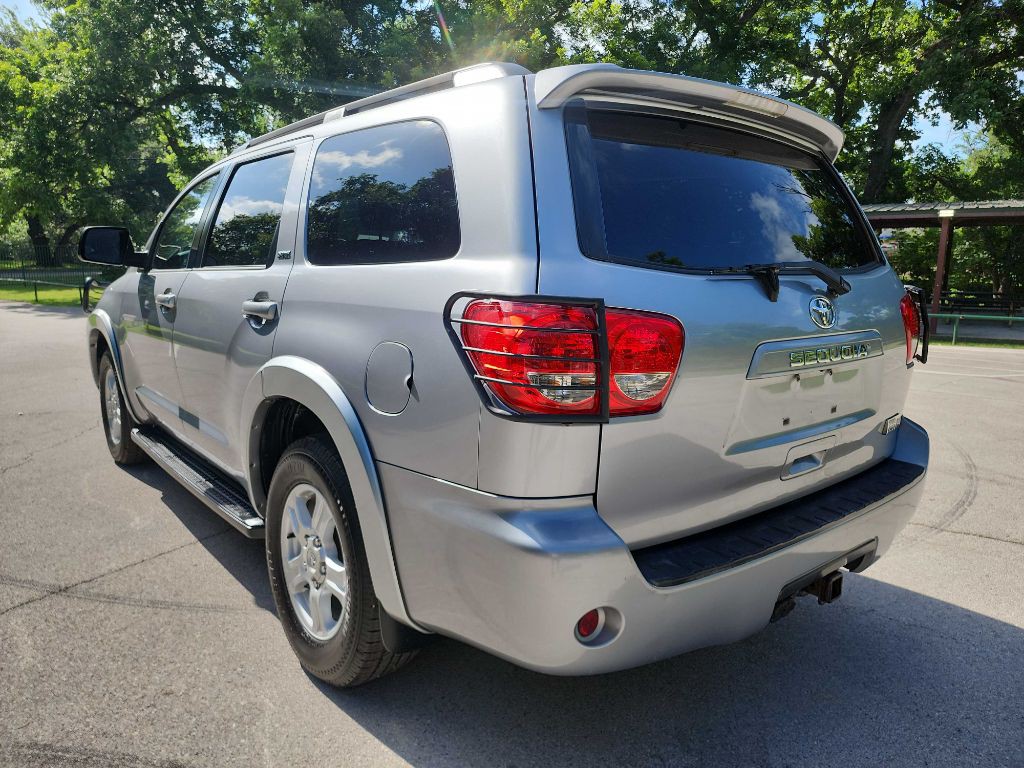 2012 Toyota Sequoia Image 4