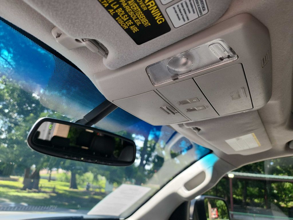 2012 Toyota Sequoia Image 22