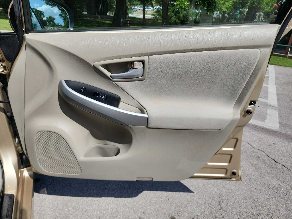 2010 Toyota Prius Image 29
