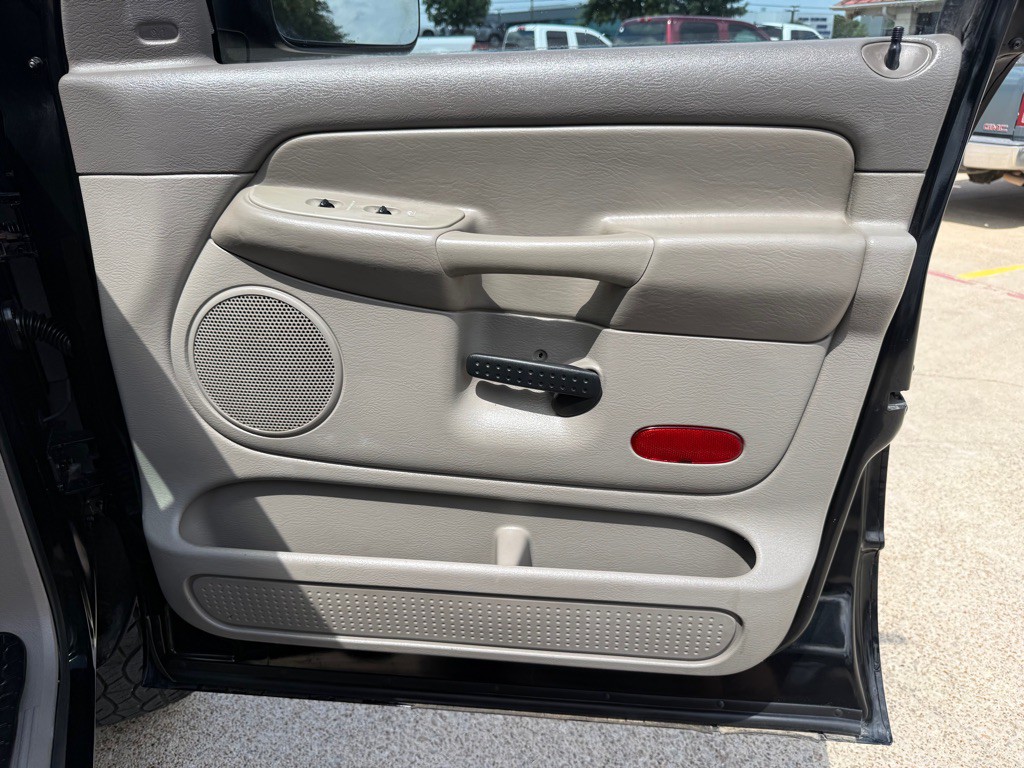 2005 Dodge Ram 2500 Image 23