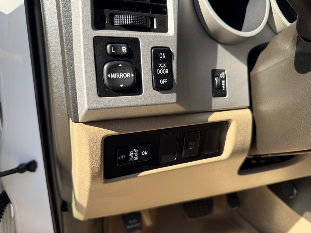 2007 Toyota Tundra Image 17