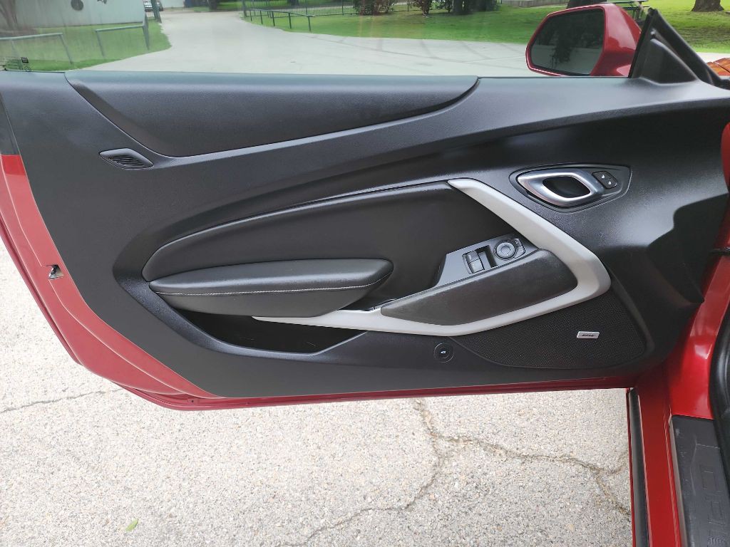 2019 Chevrolet Camaro Image 12