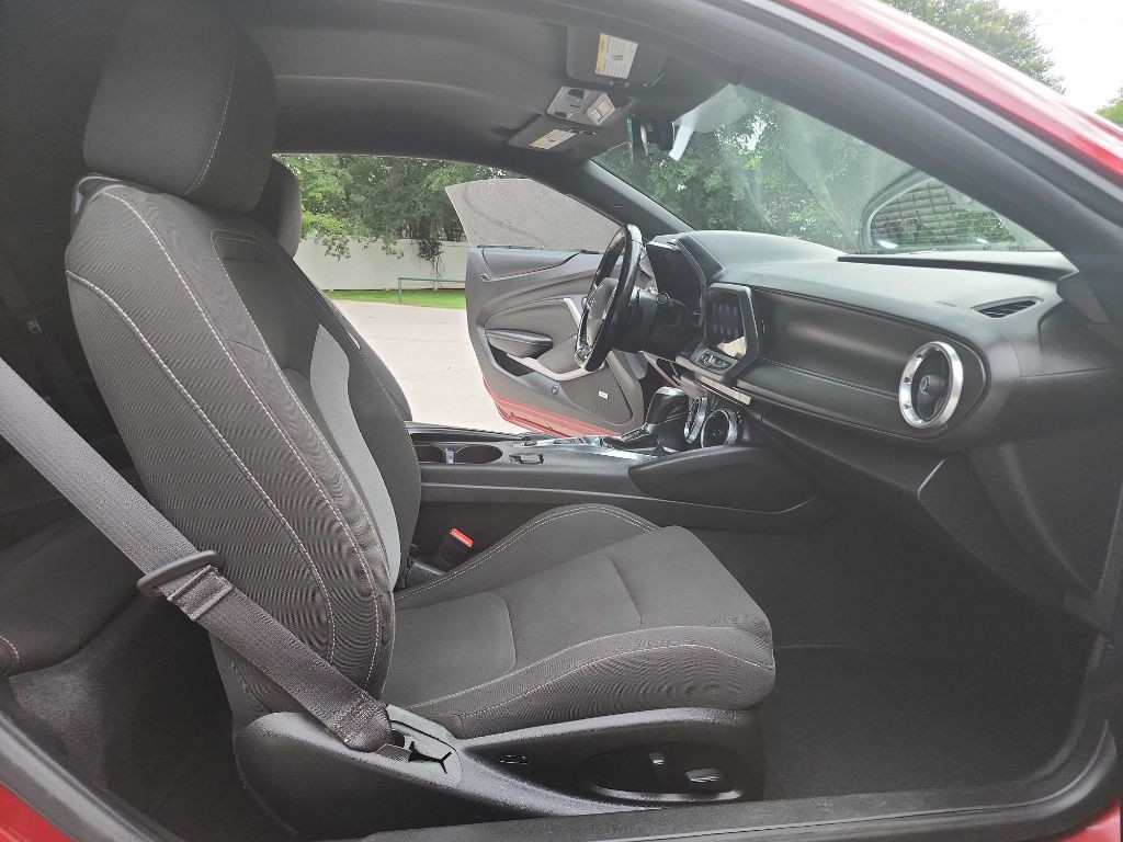 2019 Chevrolet Camaro Image 29