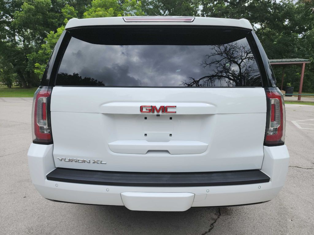 2020 GMC Yukon Image 6