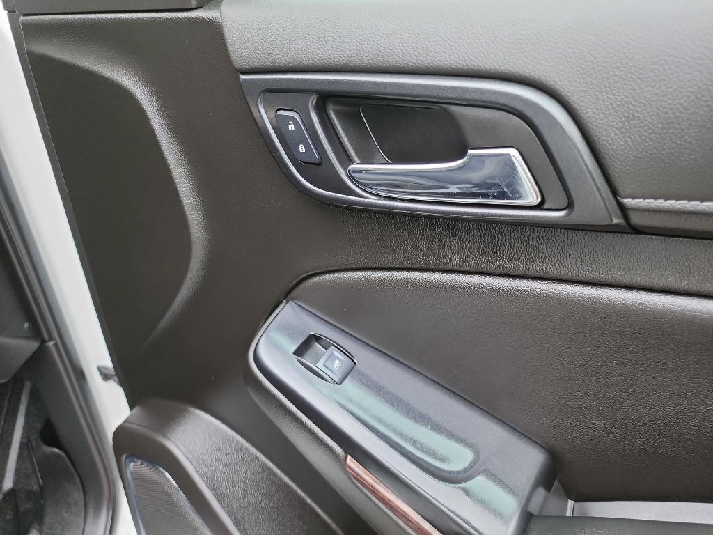 2020 GMC Yukon Image 41