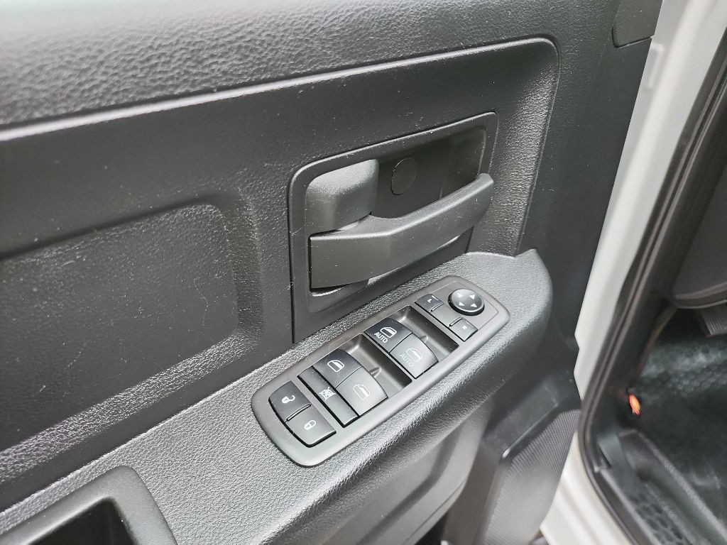 2021 RAM 1500 Image 17