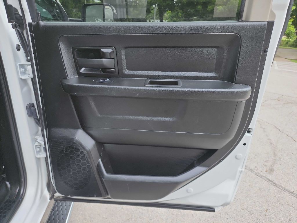 2021 RAM 1500 Image 32