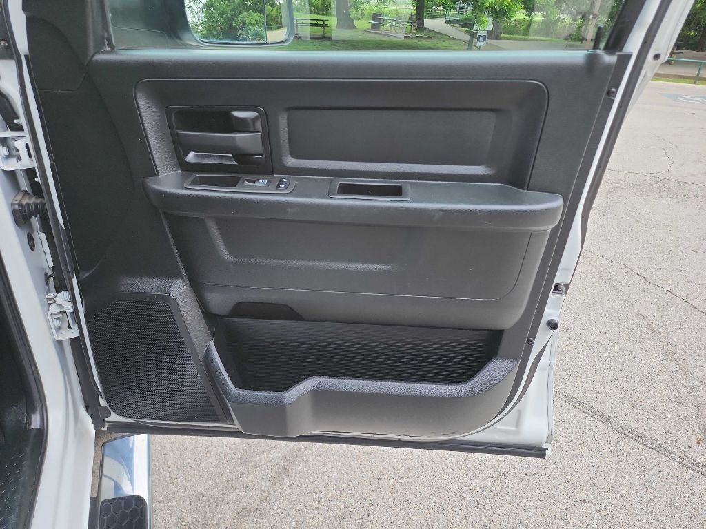 2021 RAM 1500 Image 34