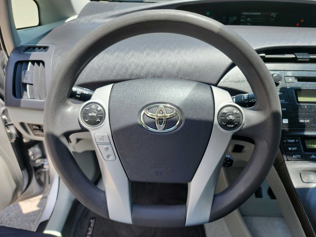 2010 Toyota Prius Image 15