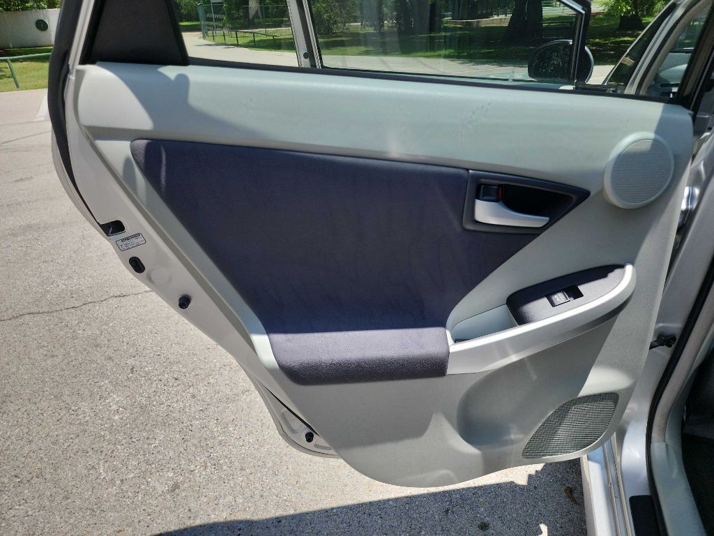 2010 Toyota Prius Image 21