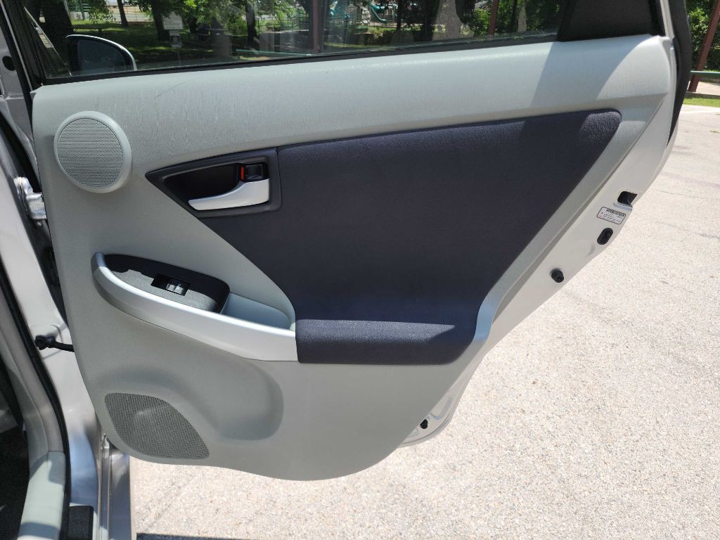 2010 Toyota Prius Image 24