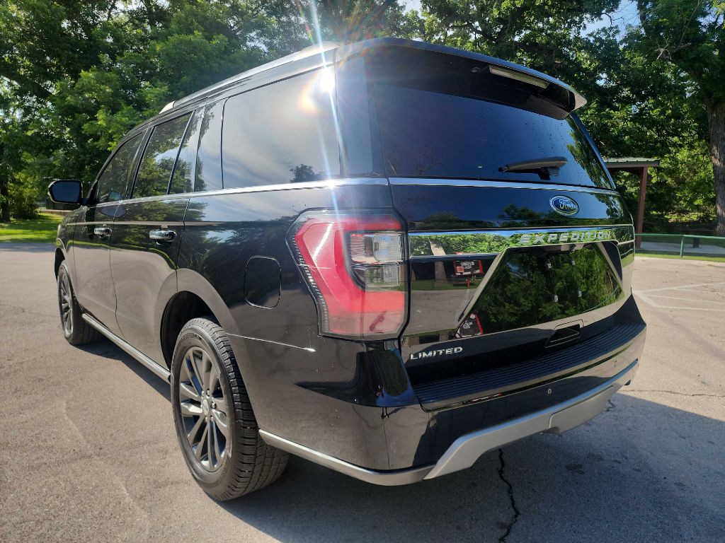 2020 Ford Expedition Image 2