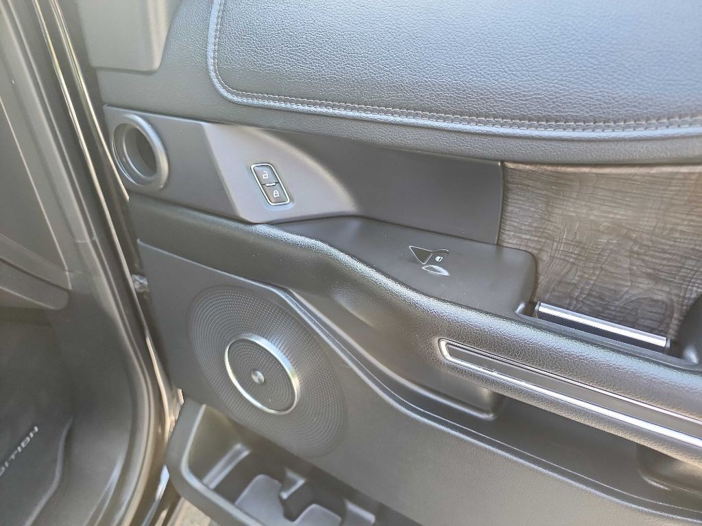 2020 Ford Expedition Image 40