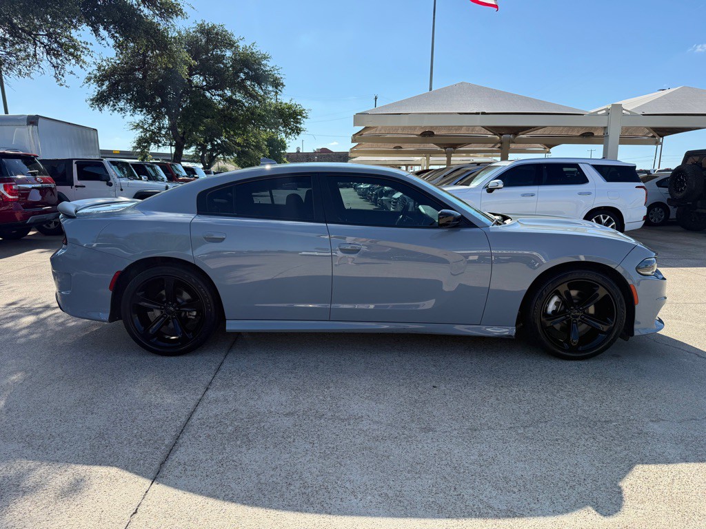 2022 Dodge Charger Image 8