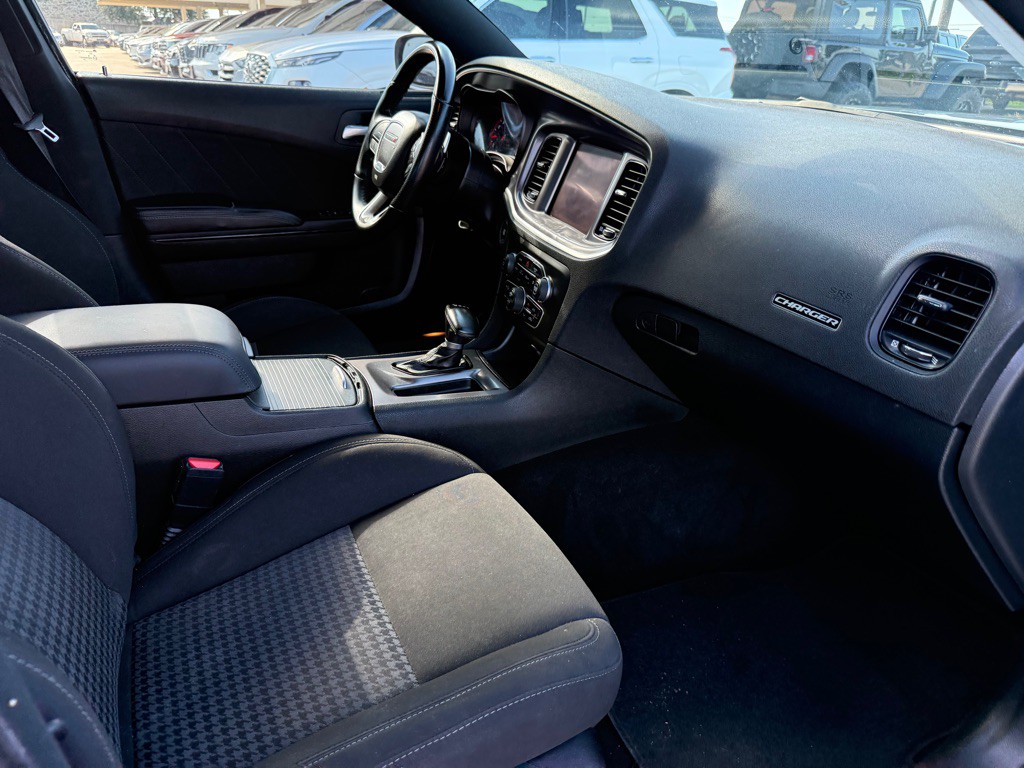 2022 Dodge Charger Image 16