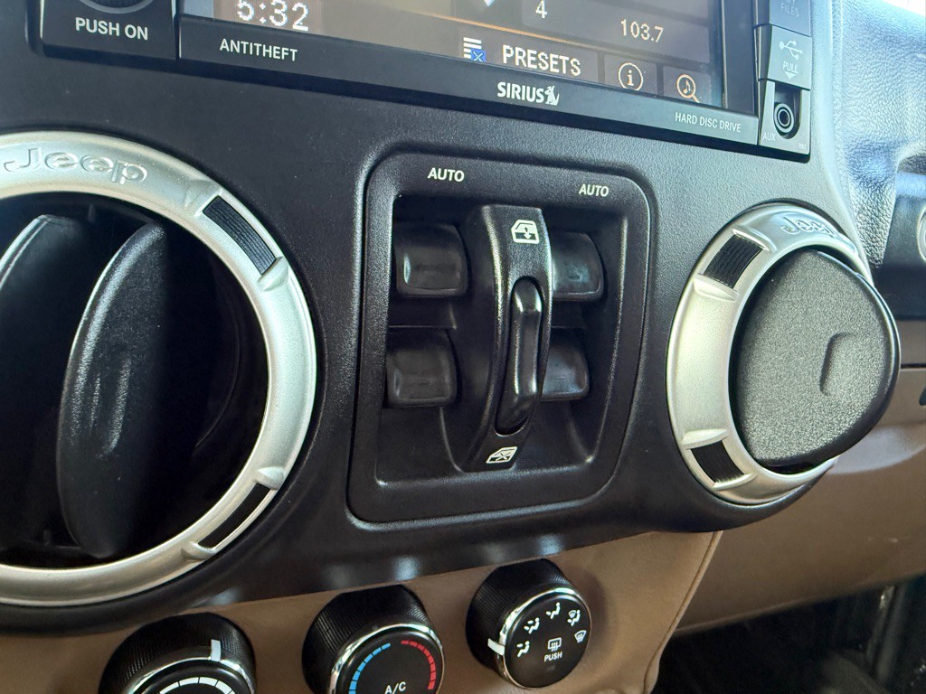 2018 Jeep Wrangler Unlimited Image 30